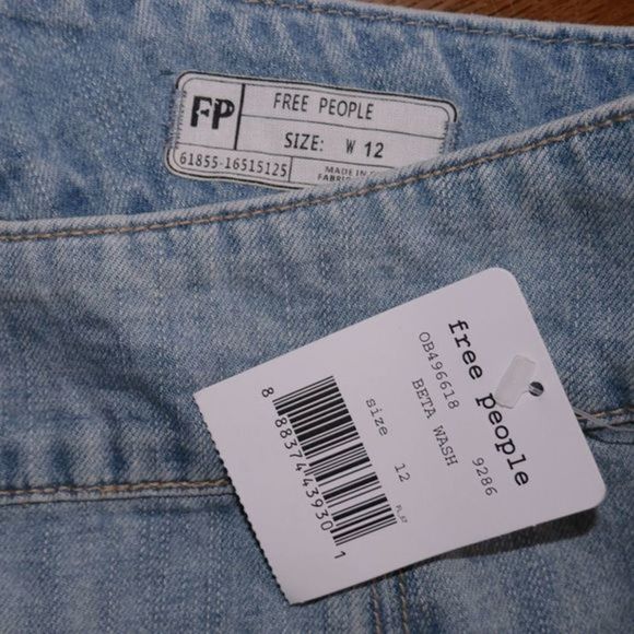 𝅺FREE People Denim Mini 🔥 - Picture 3 of 4